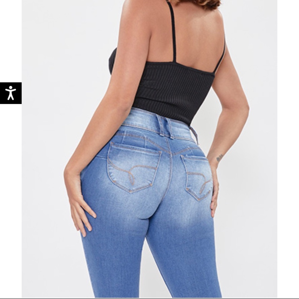 YMI WANNABETTABUTT 3 button high rise Jean